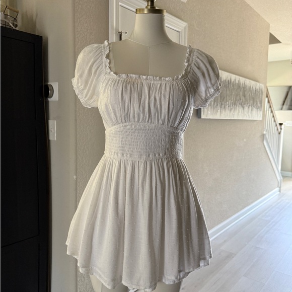Hollister White Smocked Romper – Size Small - Picture 2 of 6